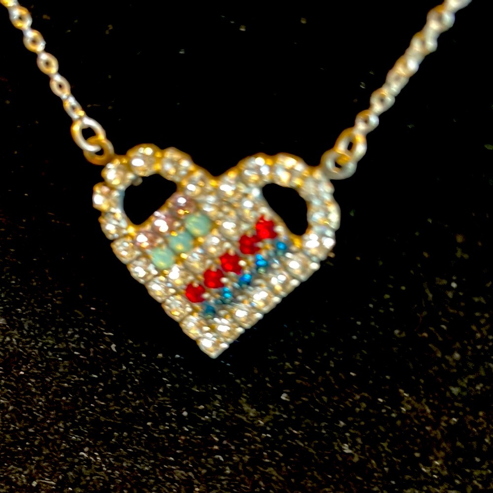 Sabika Gorgeous Heart Necklace Swarovski Crystals Heirloom jewelry
